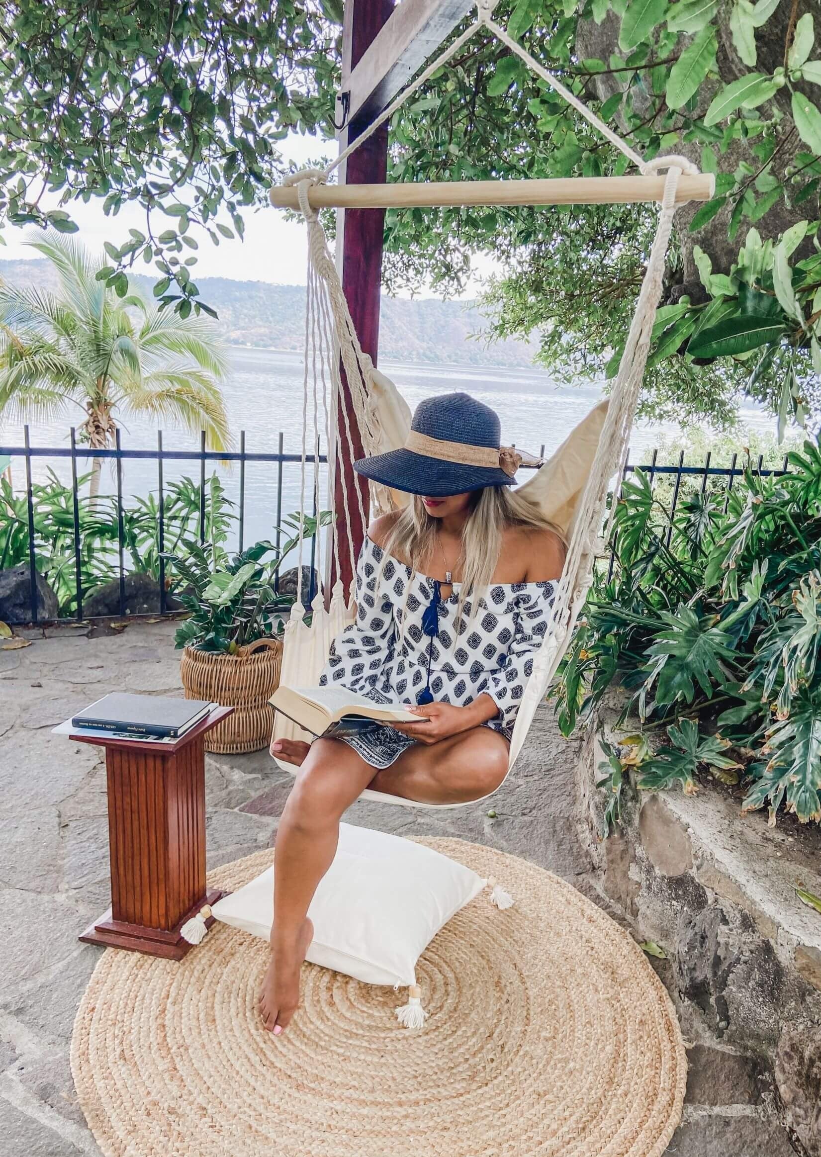 Small Classic White Hammock Chair Swing | Jr.