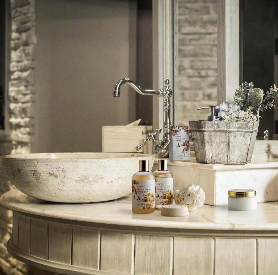 Womens Gifts, Gift Baskets for Women Who Have Everything, Home Spa Honey &Amp; Almond Scent, Luxury Bath &Amp; Body Set - Shower Gel, Bubble Bath, Body Lotion, Salts, Bath Bomb, Bath Puff &Amp; Handmade Basket